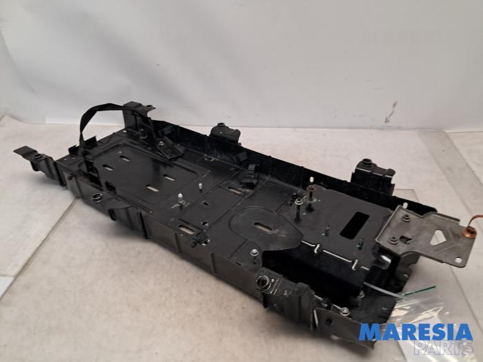 Begagnade Batterilåda Alfa Romeo Tonale 1.5 T Hybrid Pris € 75,00 Marginaltabell erbjuds av Maresia Parts