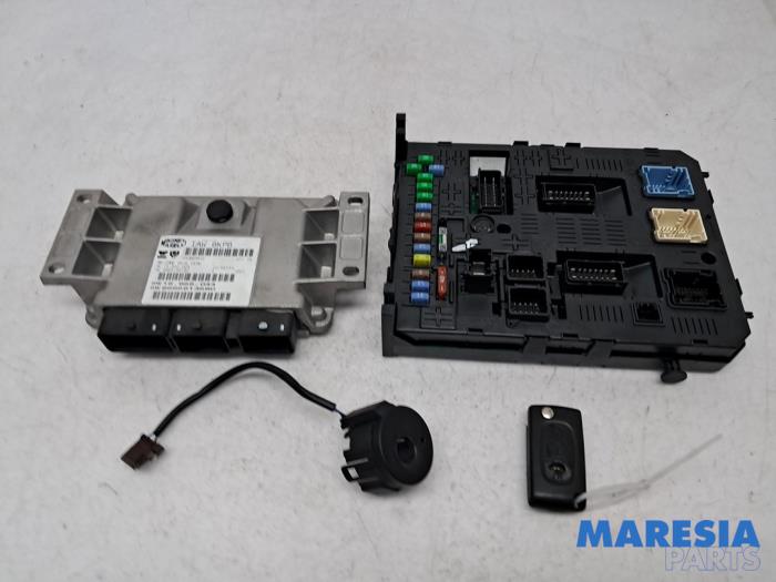 Used Engine management computer Citroen C5 III Berline (RD) 2.0 16V Price € 315,00 Margin scheme offered by Maresia Parts