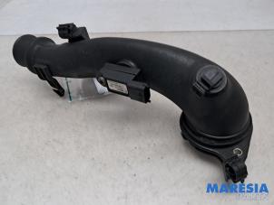 Intercooler Rohr van een Fiat Panda (312) 0.9 TwinAir Turbo 85 2012