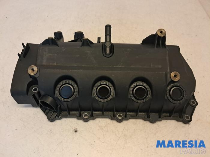 Ventildeckel van een Renault Kangoo (KC) 1.2 16V 2005