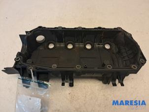 Ventildeckel van een Renault Kangoo (KC) 1.2 16V 2005