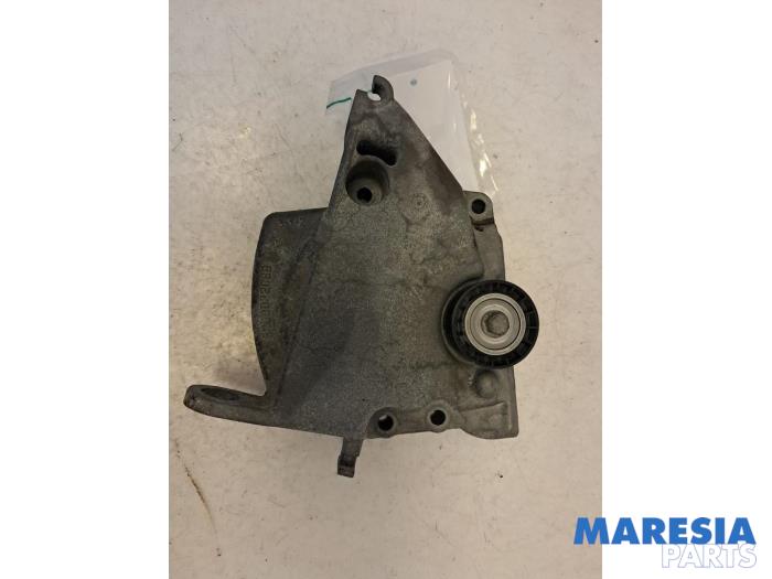 Used Engine mount Renault Kangoo (KC) 1.2 16V Price € 30,00 Margin scheme offered by Maresia Parts