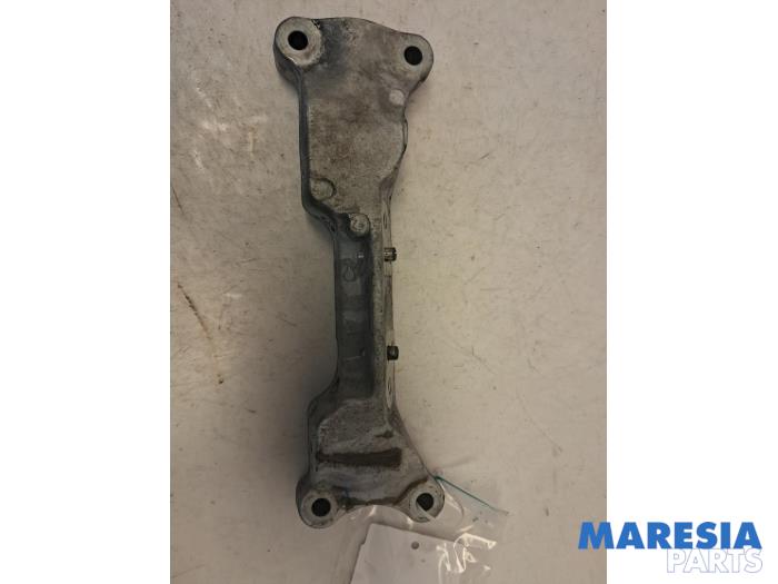 Usagé Support moteur Citroen DS3 (SA) 1.6 16V VTS THP 155 Prix € 25,00 Règlement à la marge proposé par Maresia Parts