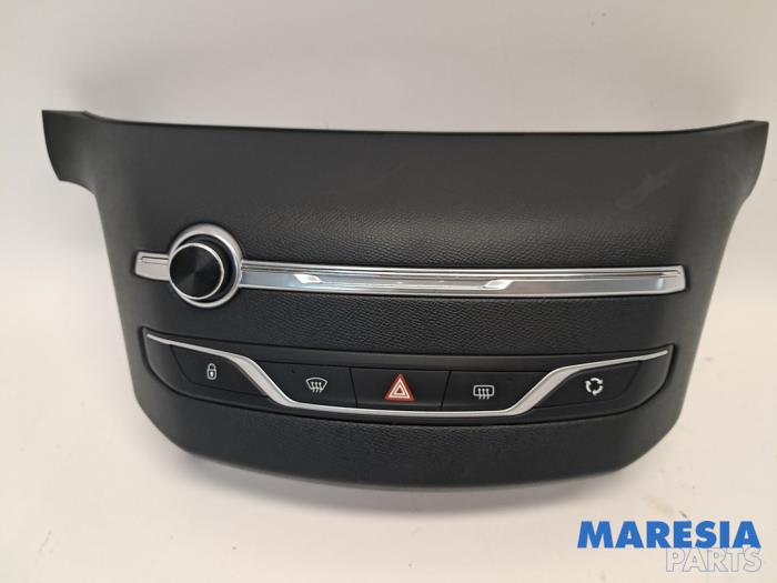 Używane Panel obslugi radia Peugeot 308 (L3/L8/LB/LH/LP) 1.2 12V e-THP PureTech 130 Cena € 40,00 Procedura marży oferowane przez Maresia Parts