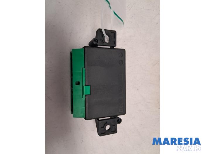 Begagnade PDC-modul Peugeot 308 (L3/L8/LB/LH/LP) 1.2 12V e-THP PureTech 130 Pris € 35,00 Marginaltabell erbjuds av Maresia Parts