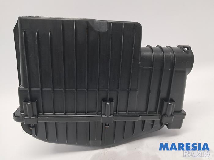 Begagnade Luftfilterhus Peugeot 208 I (CA/CC/CK/CL) 1.0 Vti 12V PureTech Pris € 19,95 Marginaltabell erbjuds av Maresia Parts