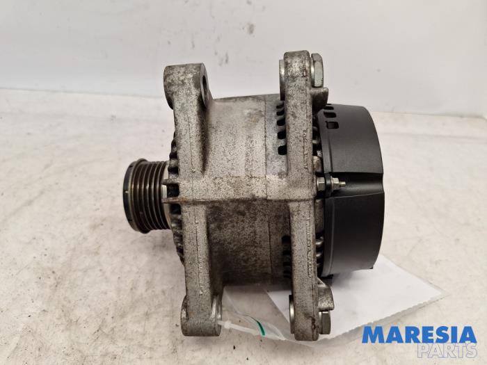 Dynamo van een Peugeot 208 I (CA/CC/CK/CL) 1.0 Vti 12V PureTech 2013