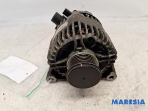 Dynamo van een Peugeot 208 I (CA/CC/CK/CL) 1.0 Vti 12V PureTech 2013