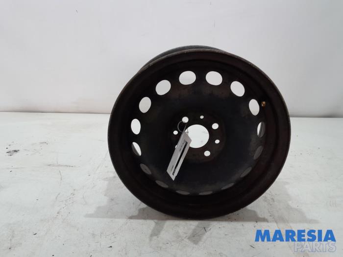 Używane Obrecz Fiat 500 (312) 1.2 Cena € 20,00 Procedura marży oferowane przez Maresia Parts