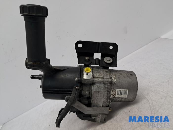 Usagé Pompe de direction Citroen Berlingo Cinqspace, Multispace 1.6 VTi 95 16V Prix € 250,00 Règlement à la marge proposé par Maresia Parts