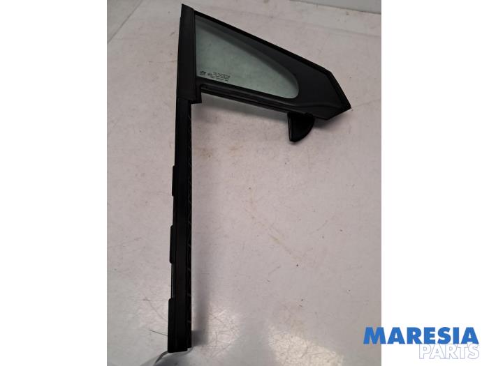 Usados Ventanilla triangular derecha delante Peugeot 208 I (CA/CC/CK/CL) 1.0 Vti 12V PureTech Precio € 34,99 Norma de margen ofrecido por Maresia Parts