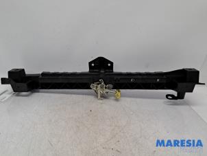Begagnade Låsplatta Citroen Berlingo Cinqspace, Multispace 1.6 VTi 95 16V Pris € 40,00 Marginaltabell erbjuds av Maresia Parts