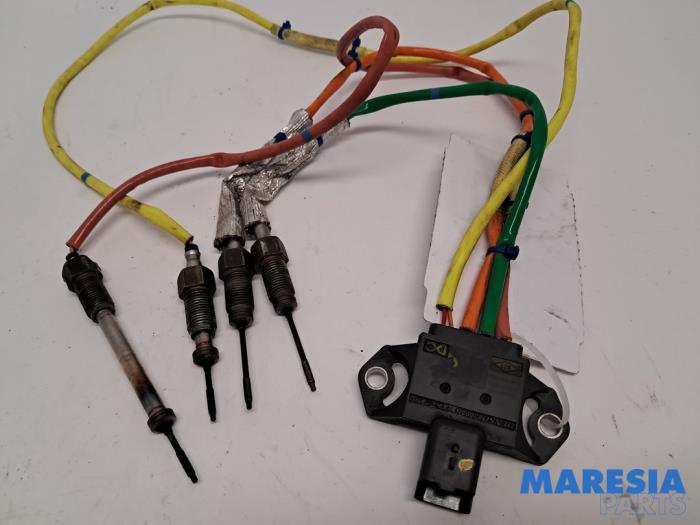 Usagé Sensor température d’échappement Renault Trafic (1FL/2FL/3FL/4FL) 2.0 dCi 16V 145 Prix € 83,49 Prix TTC proposé par Maresia Parts