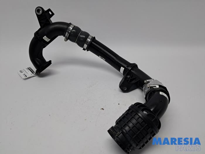 Gebrauchte Intercooler Rohr Renault Trafic (1FL/2FL/3FL/4FL) 2.0 dCi 16V 145 Preis € 200,00 Mit Mehrwertsteuer angeboten von Maresia Parts
