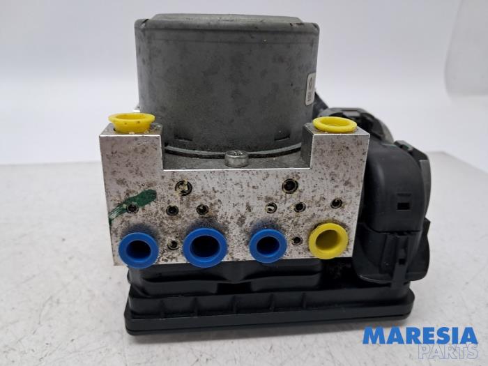 Gebrauchte ABS Pumpe Nissan NV 300 1.6 dCi 95 Preis € 181,49 Mit Mehrwertsteuer angeboten von Maresia Parts