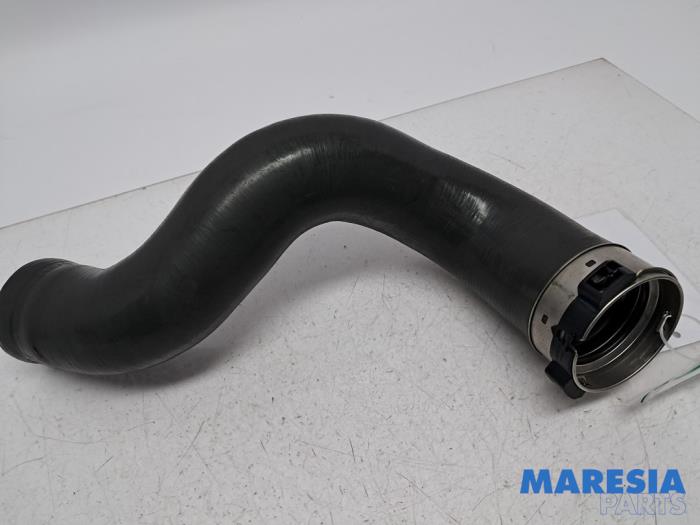 Gebrauchte Intercooler Schlauch Nissan NV 300 1.6 dCi 95 Preis € 48,40 Mit Mehrwertsteuer angeboten von Maresia Parts