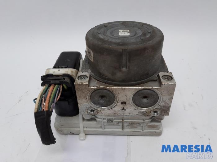 Begagnade ABS-pump Peugeot 208 I (CA/CC/CK/CL) 1.4 16V Pris € 69,99 Marginaltabell erbjuds av Maresia Parts