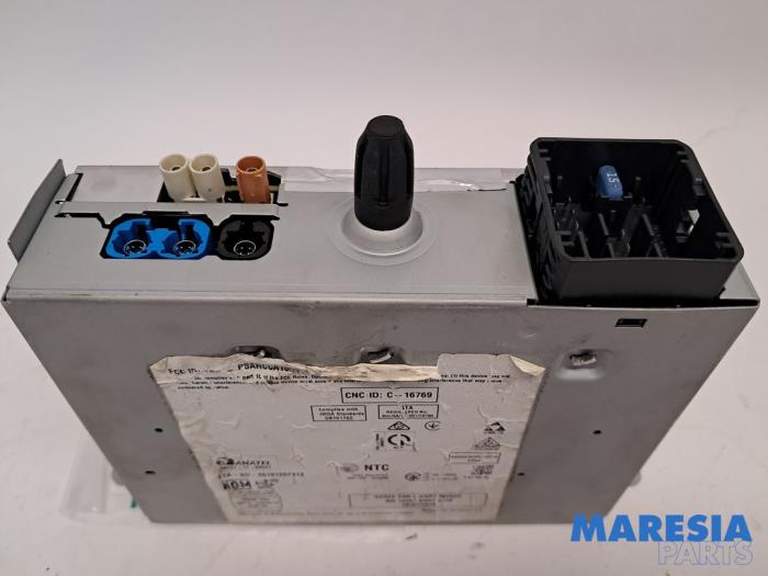 Używane Radio Opel Corsa F (UB/UH/UP) 1.2 Turbo 12V 130 Cena € 199,99 Procedura marży oferowane przez Maresia Parts