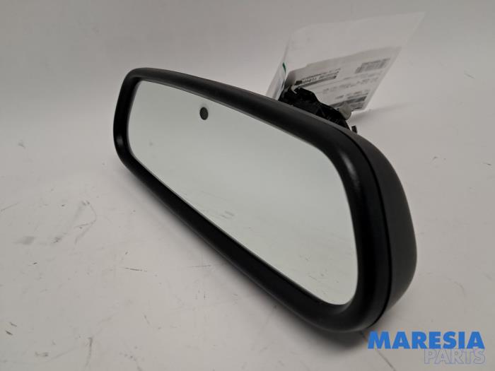 Używane Lusterko wewnetrzne Opel Corsa F (UB/UH/UP) 1.2 Turbo 12V 130 Cena € 19,99 Procedura marży oferowane przez Maresia Parts