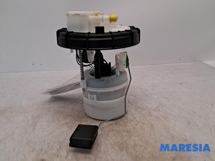 Usagé Pompe à carburant Opel Corsa F (UB/UH/UP) 1.2 Turbo 12V 130 Prix € 79,99 Règlement à la marge proposé par Maresia Parts