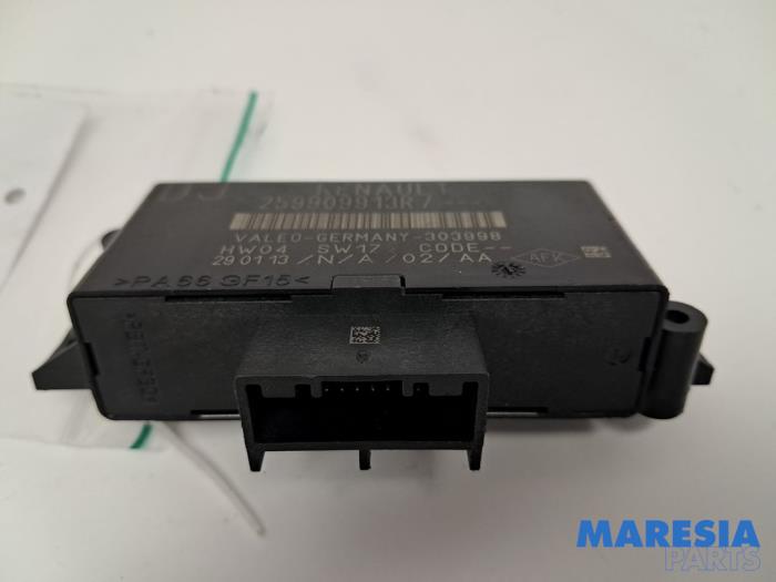 Begagnade PDC-modul Renault Megane III Grandtour (KZ) 1.2 16V TCE 115 Pris € 85,00 Marginaltabell erbjuds av Maresia Parts