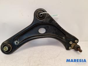 Begagnade Främre undre gaffelben, höger Citroen C4 Cactus (0B/0P) 1.2 PureTech 110 12V Pris € 25,00 Marginaltabell erbjuds av Maresia Parts