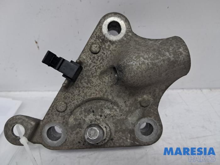 Used Engine mount Renault Grand Scénic III (JZ) 1.4 16V TCe 130 Price € 19,50 Margin scheme offered by Maresia Parts