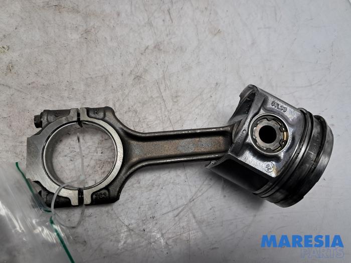 Używane Korbowód Fiat Ducato (250) 2.0 D 115 Multijet Cena € 180,29 Z VAT oferowane przez Maresia Parts