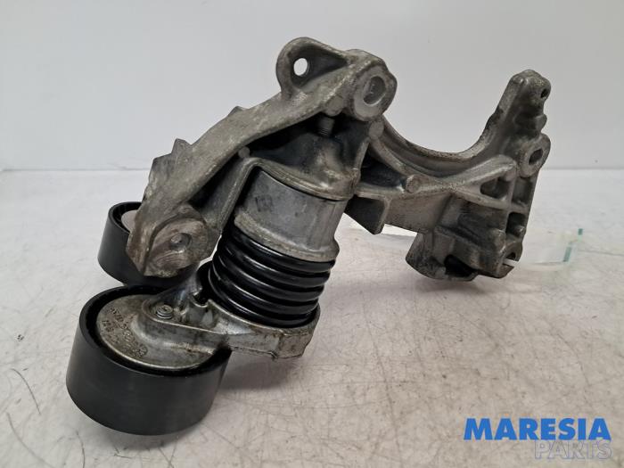Gebrauchte Dynamostütze oben Renault Megane III Grandtour (KZ) 1.2 16V TCE 115 Preis € 50,00 Margenregelung angeboten von Maresia Parts