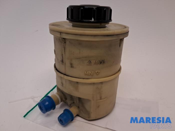 Gebrauchte Lenkkraftverstärker Ölbehälter Renault Master III (MA/MB/MC/MD/MH/MF/MG/MH) 2.3 dCi 16V Preis € 21,18 Mit Mehrwertsteuer angeboten von Maresia Parts