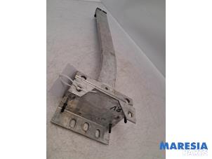 Usagé Support partie avant Citroen C4 Picasso (3D/3E) 1.6 16V THP 155 Prix € 30,00 Règlement à la marge proposé par Maresia Parts
