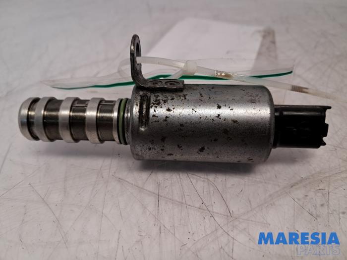 Begagnade Kamaxelsensor Peugeot 208 I (CA/CC/CK/CL) 1.0 Vti 12V PureTech Pris € 29,99 Marginaltabell erbjuds av Maresia Parts