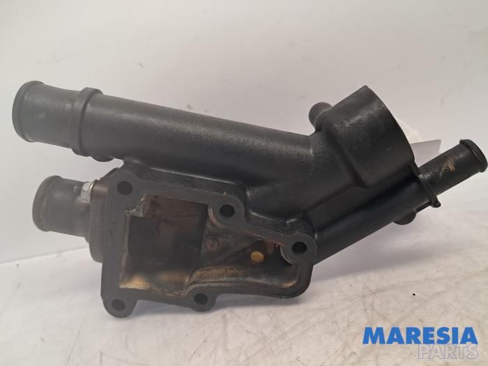 Usagé Boîtier thermostat Peugeot 307 SW (3H) 2.0 16V Prix € 40,00 Règlement à la marge proposé par Maresia Parts