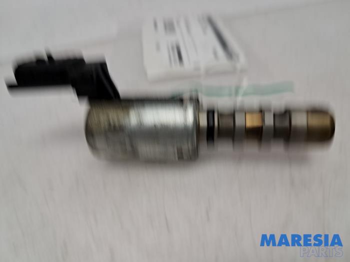Begagnade Kamaxelsensor Peugeot 307 SW (3H) 2.0 16V Pris € 50,00 Marginaltabell erbjuds av Maresia Parts