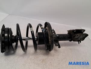 Gebrauchte Stoßdämpferstrebe rechts vorne Renault Grand Scénic III (JZ) 2.0 16V CVT Preis € 35,00 Margenregelung angeboten von Maresia Parts