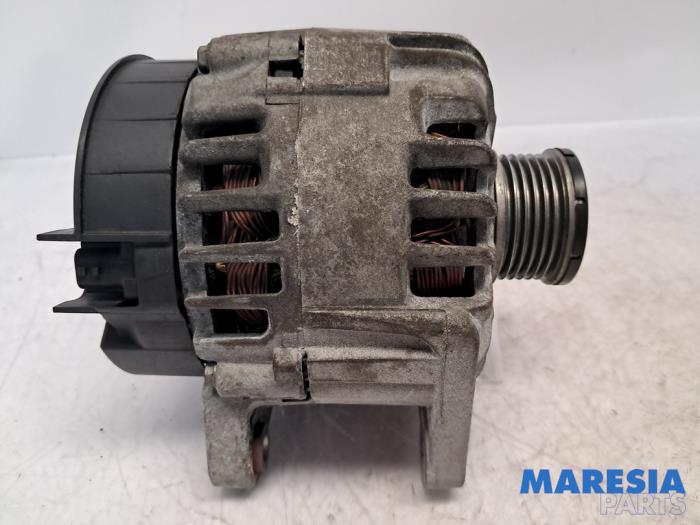 Usagé Dynamo Renault Grand Scénic III (JZ) 2.0 16V CVT Prix € 50,00 Règlement à la marge proposé par Maresia Parts