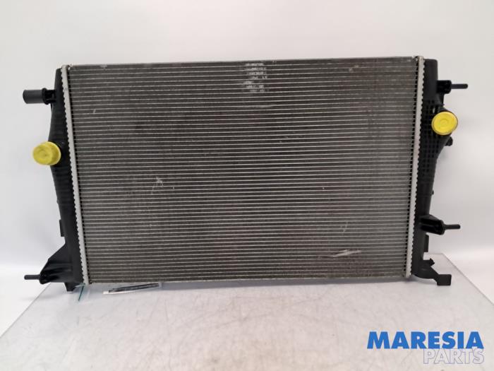 Usagé Radiateur Renault Grand Scénic III (JZ) 2.0 16V CVT Prix € 70,00 Règlement à la marge proposé par Maresia Parts