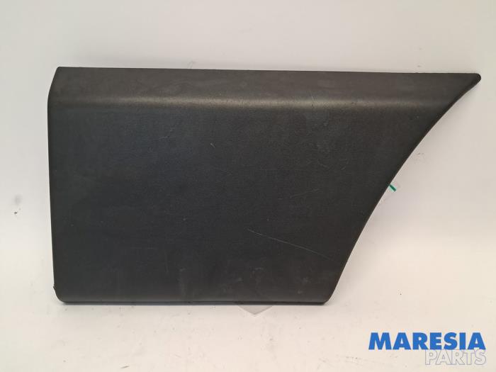 Begagnade Dekorstripe Renault Master III (FV) 2.3 dCi 170 16V FWD Pris € 36,30 Inklusive moms erbjuds av Maresia Parts