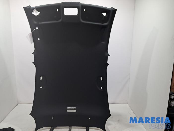 Używane Podsufitka Alfa Romeo Giulietta (940) 1.4 TB 16V MultiAir Cena € 199,95 Procedura marży oferowane przez Maresia Parts