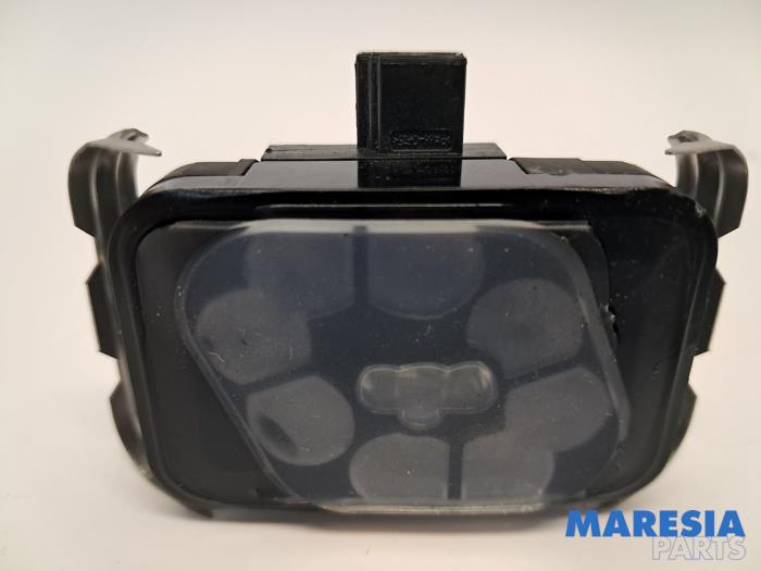 Begagnade Regnsensor Alfa Romeo 159 Sportwagon (939BX) 1.8 TBi 16V Pris € 40,00 Marginaltabell erbjuds av Maresia Parts