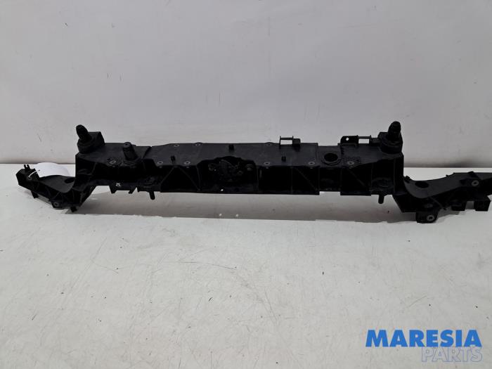 Begagnade Låsplatta Renault Zoé (AG) R90 Pris € 148,99 Marginaltabell erbjuds av Maresia Parts