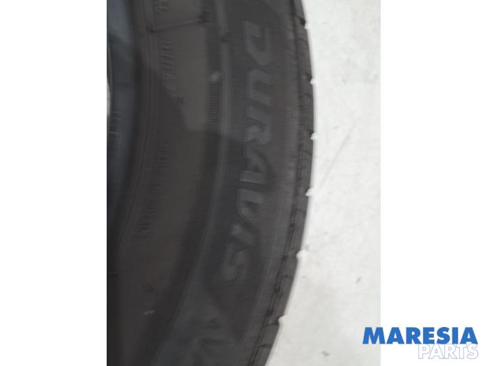 Begagnade Däck Renault Trafic (1FL/2FL/3FL/4FL) 1.6 dCi 125 Twin Turbo Pris € 42,35 Inklusive moms erbjuds av Maresia Parts