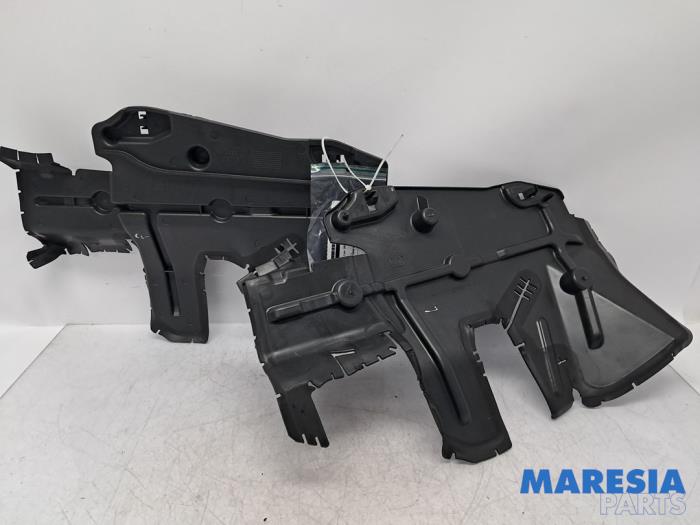 Gebrauchte Luft Leitung Citroen C4 Cactus (0B/0P) 1.2 PureTech 110 12V Preis € 39,99 Margenregelung angeboten von Maresia Parts