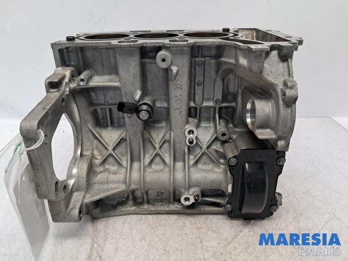 Used Engine crankcase Peugeot 5008 II (M4/MC/MJ/MR) 1.2 12V e-THP PureTech 130 Price € 299,95 Margin scheme offered by Maresia Parts