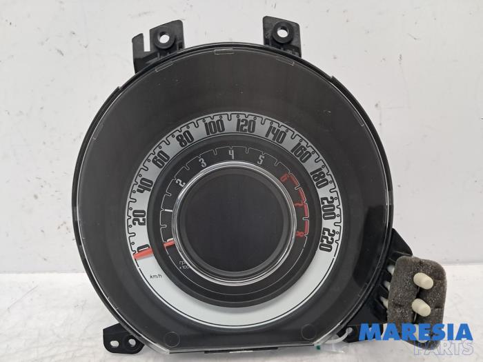 Begagnade Instrumentpanel Fiat 500C (312) 1.2 69 Pris € 249,99 Marginaltabell erbjuds av Maresia Parts
