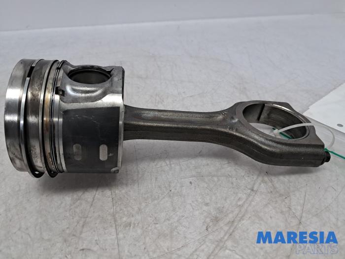 Gebrauchte Pleuelstange Peugeot 308 SW (L4/L9/LC/LJ/LR) 1.6 BlueHDi 120 Preis € 50,00 Margenregelung angeboten von Maresia Parts