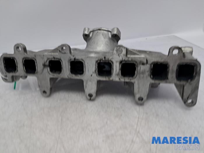 Używane Kolektor dolotowy Renault Master III (MA/MB/MC/MD/MH/MF/MG/MH) 2.3 dCi 135 16V FWD Cena € 119,79 Z VAT oferowane przez Maresia Parts