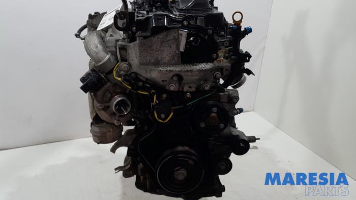 Engine from a Opel Movano 2.3 CDTi 16V FWD 2020