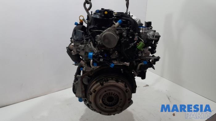 Engine from a Opel Movano 2.3 CDTi 16V FWD 2020