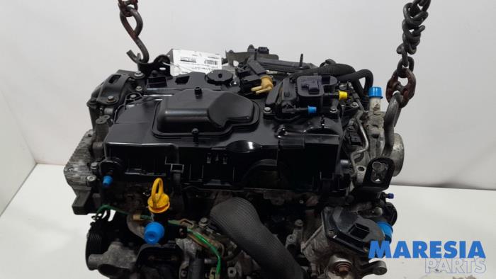 Engine from a Opel Movano 2.3 CDTi 16V FWD 2020